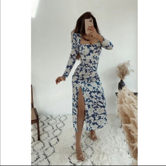 BEAUTIFUL SATIN PRINTED MIDI DRESS - Picture 5 of 9